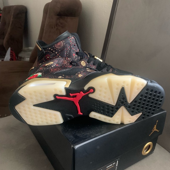 Retro Jordan 6s Chinese New Year - Picture 4 of 8